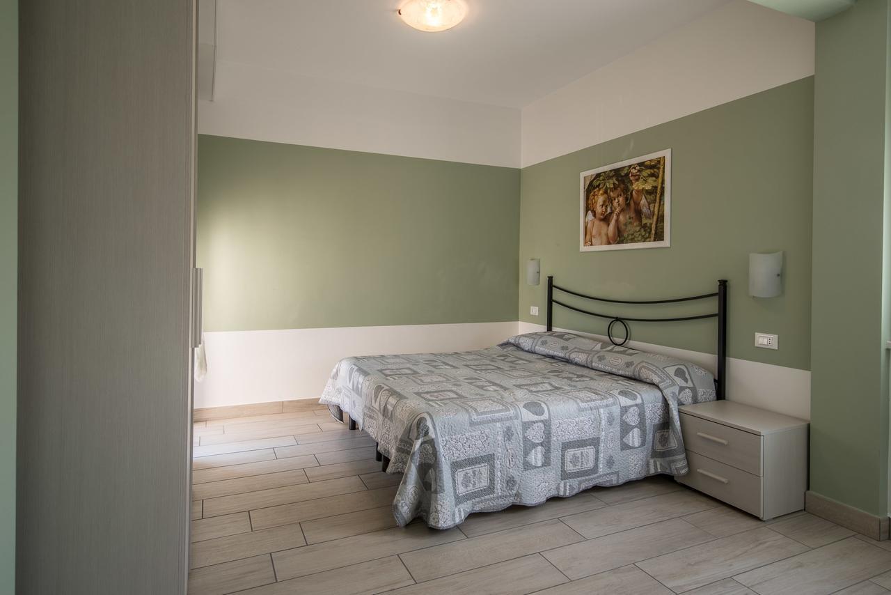 Appartamenti Residence Tulipano 시르미오네 외부 사진